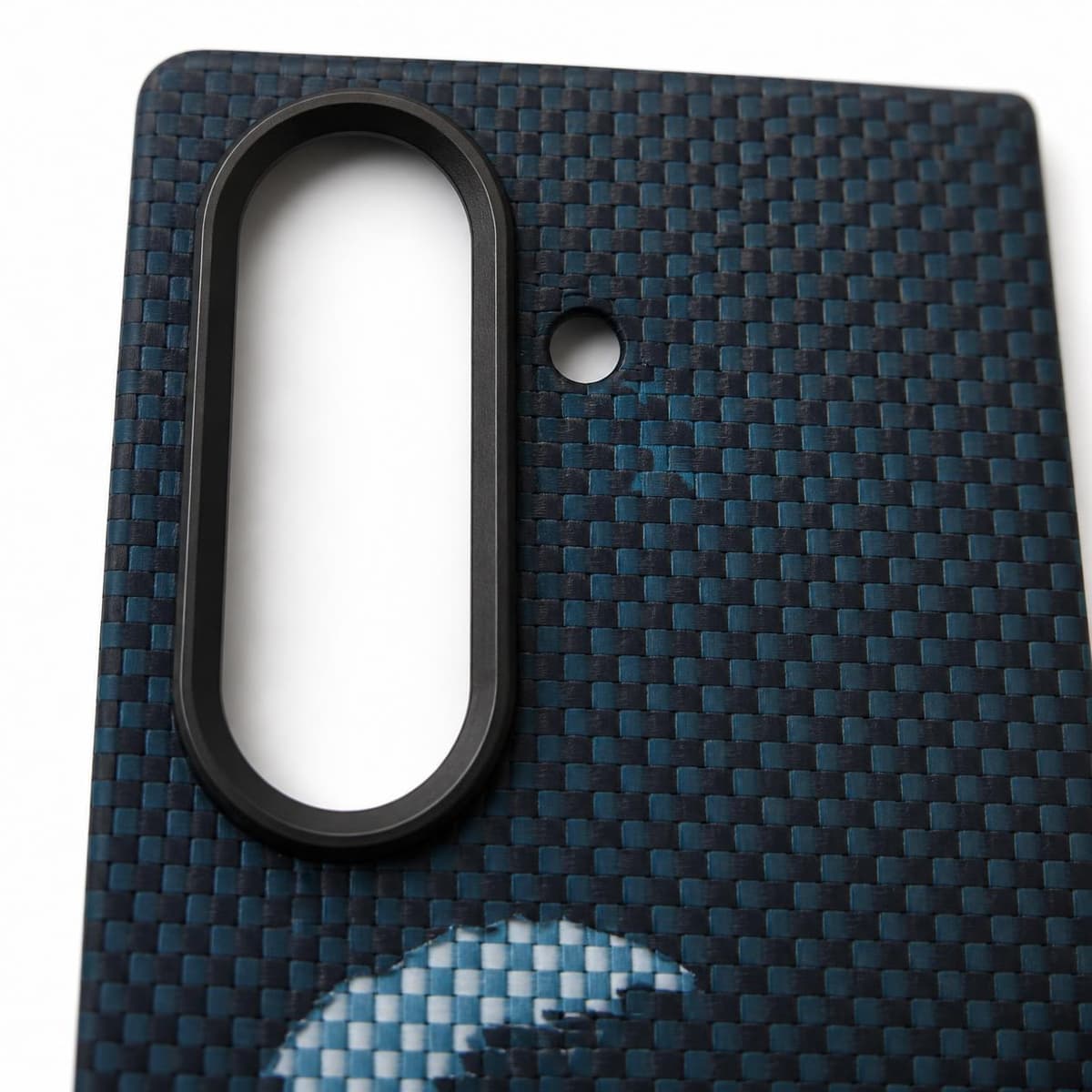 كفر لهاتف Galaxy Z Fold7 — نقشة هلال — تفاصيل فتحة الكاميرا