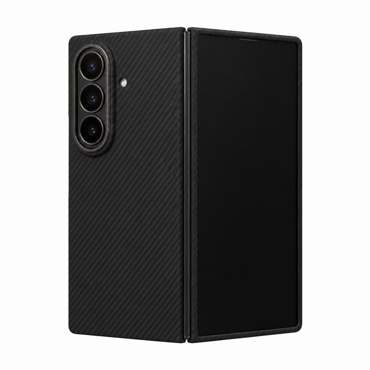 كفر Galaxy Z Fold8 Ultra الكاربون بنسيج أسود دقيق — على الجهاز