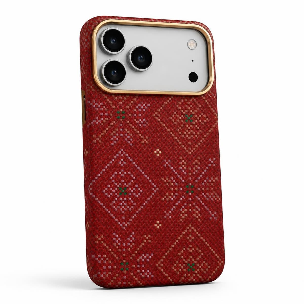 كفر كاربون فايبر لهاتف iPhone 18 Pro Max — نقشة هندسية حمراء بحامل عند إطار الكاميرا